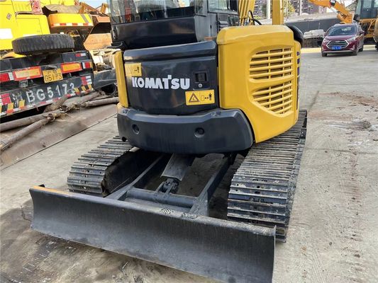 Подержанный экскаватор Komatsu PC50 с хорошей производительностью и массой 5000 кг