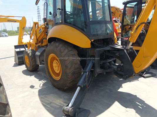 Использованный грузовик JCB 3CX в хорошем состоянии с номинальной нагрузкой 6 тонн и 2016 года