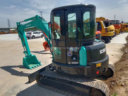 Использованный экскаватор Kobelco SK55SR с оригинальным гидравлическим насосом и низким рабочим временем
