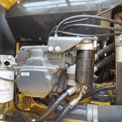22-тонный экскаватор Komatsu PC220 с оригинальным гидравлическим клапаном пользуется большим спросом