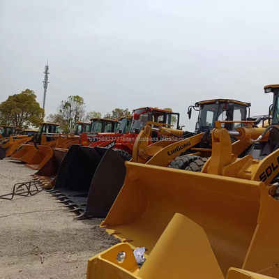 Komatsu WA 380 Используемый погрузчик в магазинах строительных материалов с отличными характеристиками