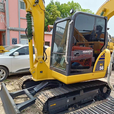 Komatsu PC56-7 Подержанный экскаватор с 0-2000 рабочими часами и оригинальным гидравлическим клапаном