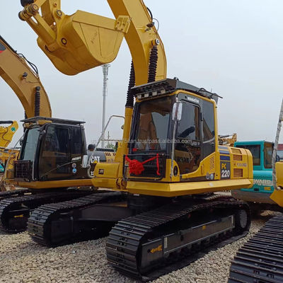 В Японии используется экскаватор Komatsu PC220 вместимостью 1,2 м3 и рабочим временем 0-2000 часов