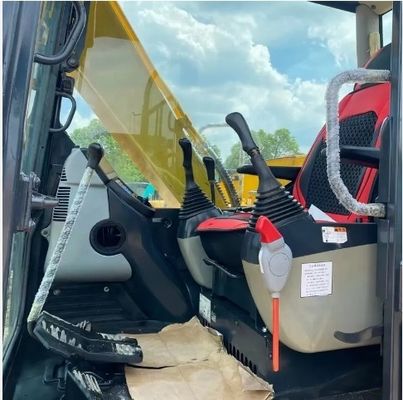 Экскаватор Komatsu PC70 с оригинальным гидравлическим цилиндром и массой 7000 кг