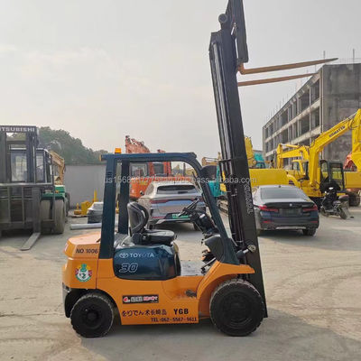 Погрузчик Toyota 7F30 и разумно используемая машина с вилкой длиной 1000 мм весом KG 3000 кг