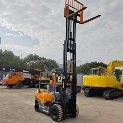 Использованный вилочный подъемник 3 тонны из Японии TCM Fork Lift Manufacture с 0-2000 рабочими часами