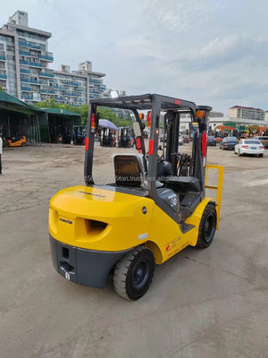 Использованный небольшой вилочный погрузчик Komatsu 3 тонны с двигателем Hangcha и оригинальным гидравлическим насосом