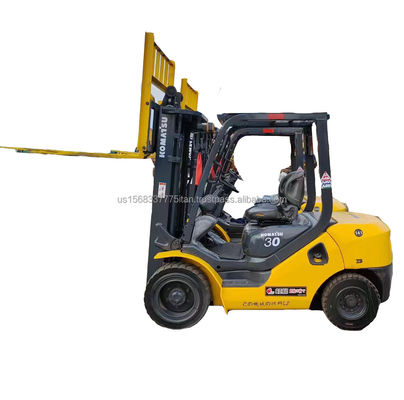 Подержанный дизельный вилочный погрузчик Komatsu 30 с отличными характеристиками и небольшим весом