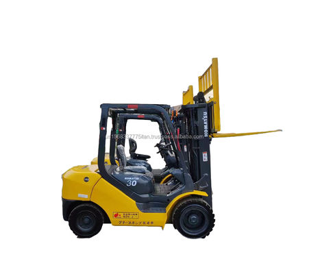Подержанный погрузчик Komatsu 30 для магазинов строительных материалов 100% оригинальный Отличная производительность