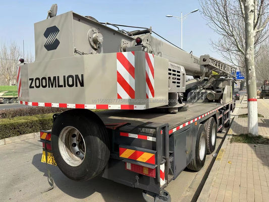 Использованный кран Zoomlion 25 тонн с отличными характеристиками и максимальной грузоподъемностью 4,5 тонны