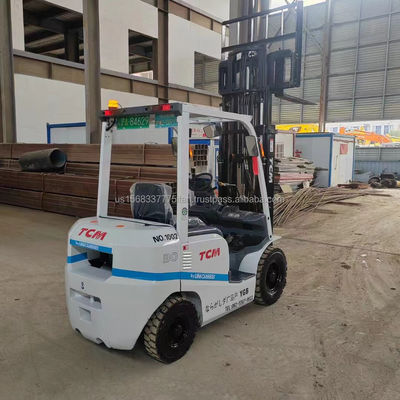 Япония TCM Fork Lift Manufacture 2016 год 45 кВ 99% TCM YGB 3 тонны Подержанные вилочные погрузчики