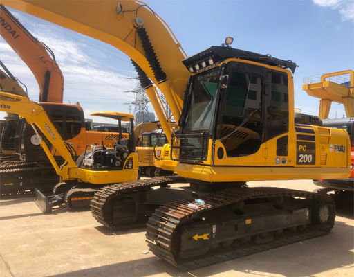 Япония использует Komatsu PC200 гидравлический экскаватор с превосходным двигателем 195 кВт