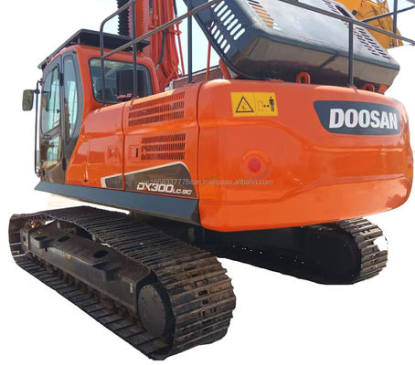 Использованный экскаватор DOOSAN DX300 мощностью 30 тонн с хорошей эффективностью и оригинальным гидравлическим цилиндром