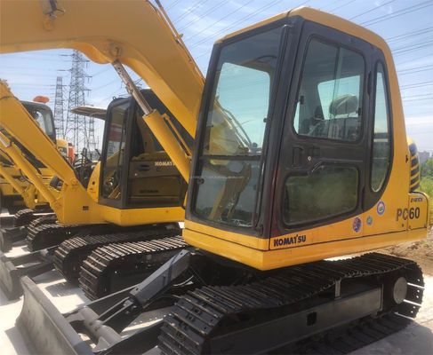 6 тонн Komatsu PC60 Подержанный экскаватор с оригинальным гидравлическим клапаном и низким рабочим временем