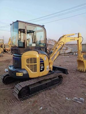 Мини экскаватор Komatsu PC35 Вторая рука с мощностью 11,2 кВт и емкостью 0.2 м3